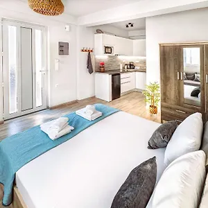 House & Roof Garden Apartment Iraklio